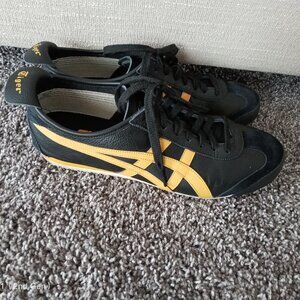 Men's Onitsuka Tigers Size 10 Black and Gold